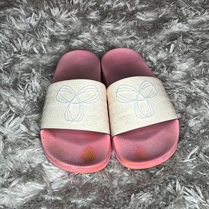 Aritzia TNA Slides